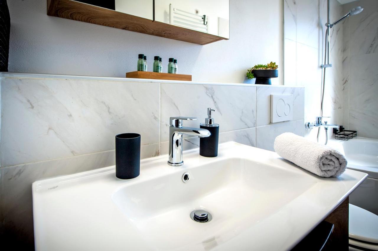 Apartment Miral 罗维尼村 外观 照片