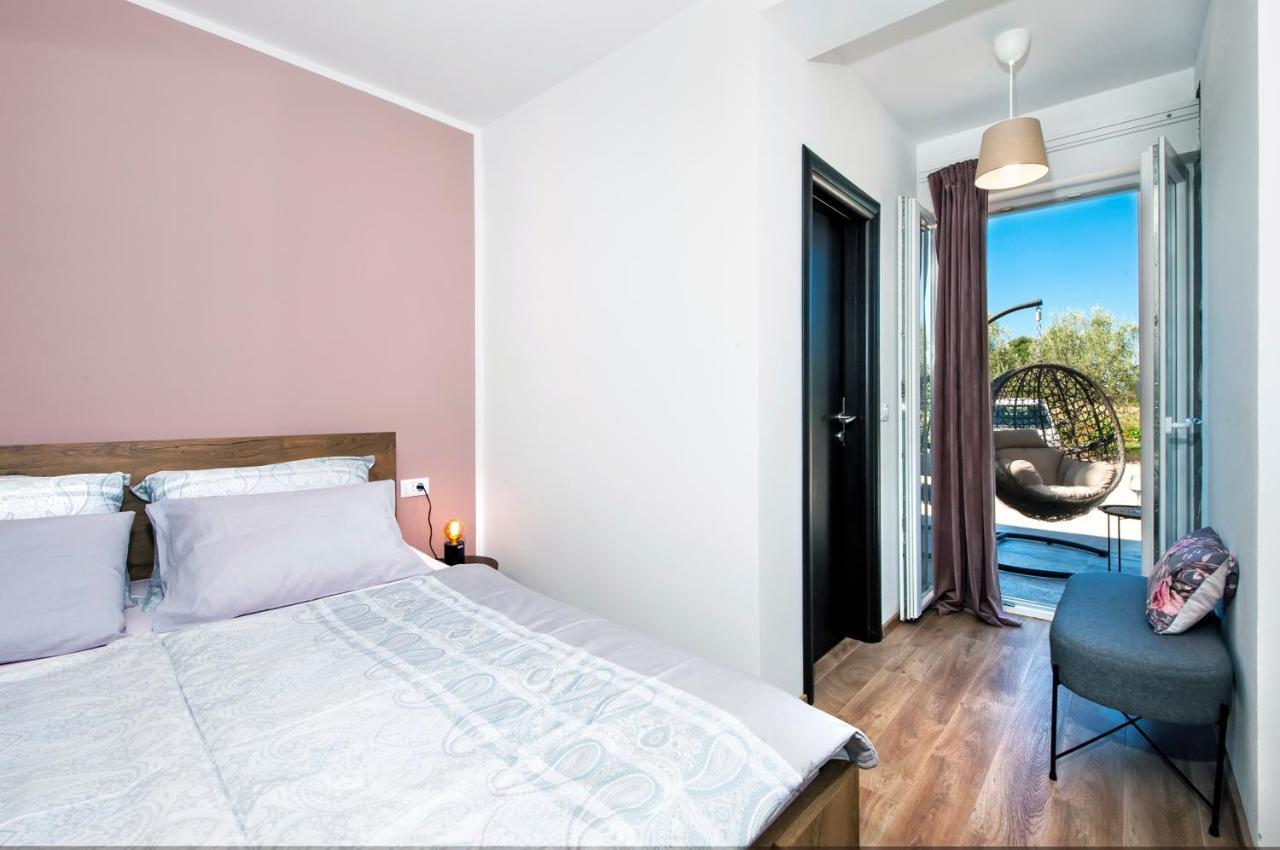 Apartment Miral 罗维尼村 外观 照片